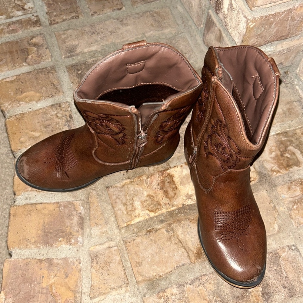 Cat & Jack cowgirl boots. Play condition.